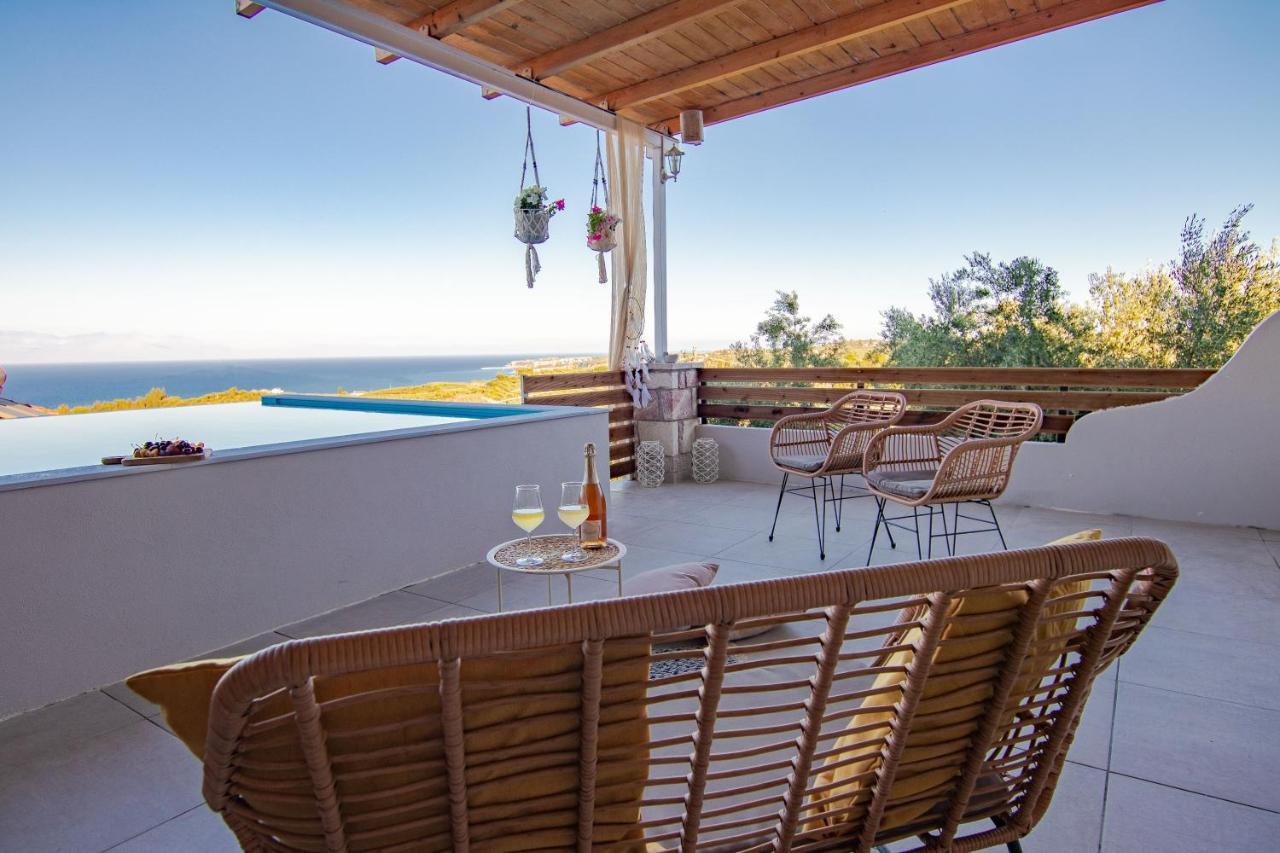 Georgianna'S Suite With Private Pool , 'Greysuite' Кисамос Екстериор снимка